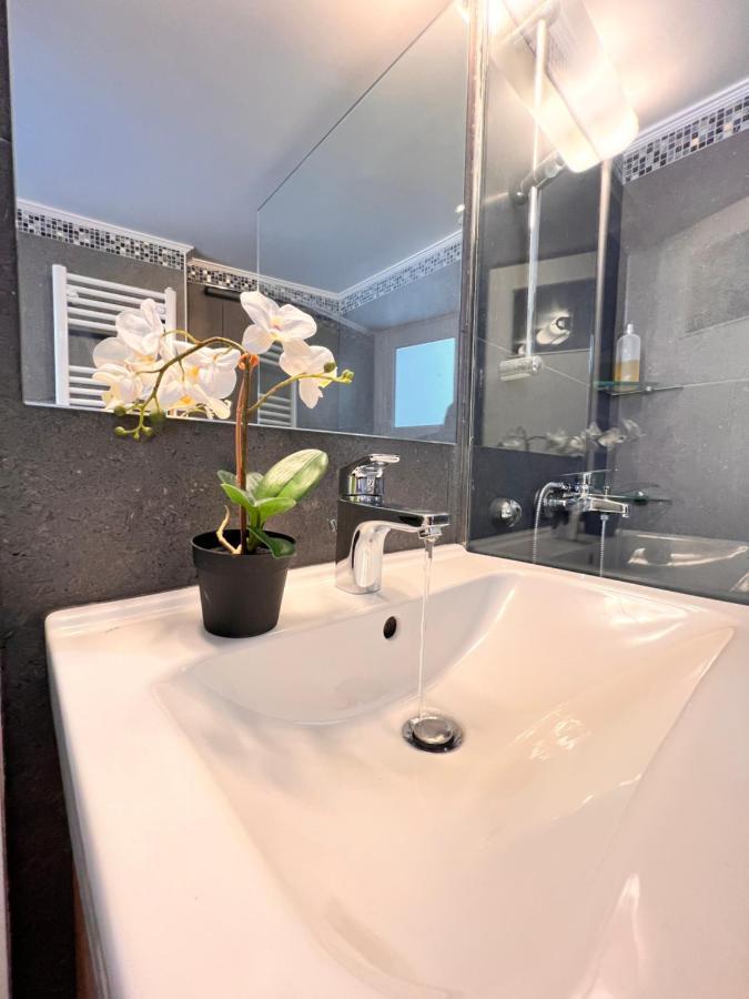 Quiet And Cozy Apartment Of New Psihiko No 6 Atena Exterior foto